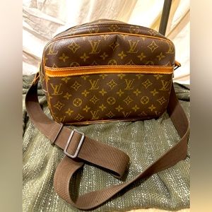 Louis Vuitton Monogram Reporter PM. Made in France. SP0074.